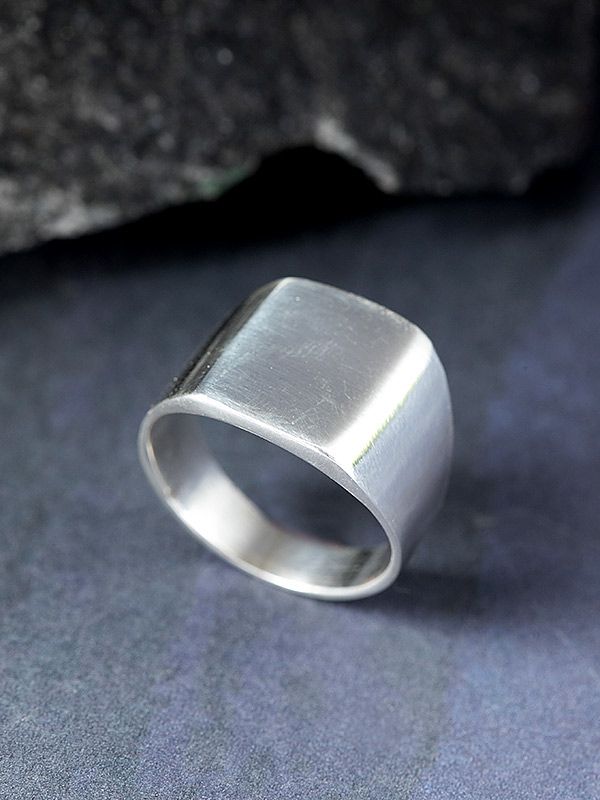 Simple Ring