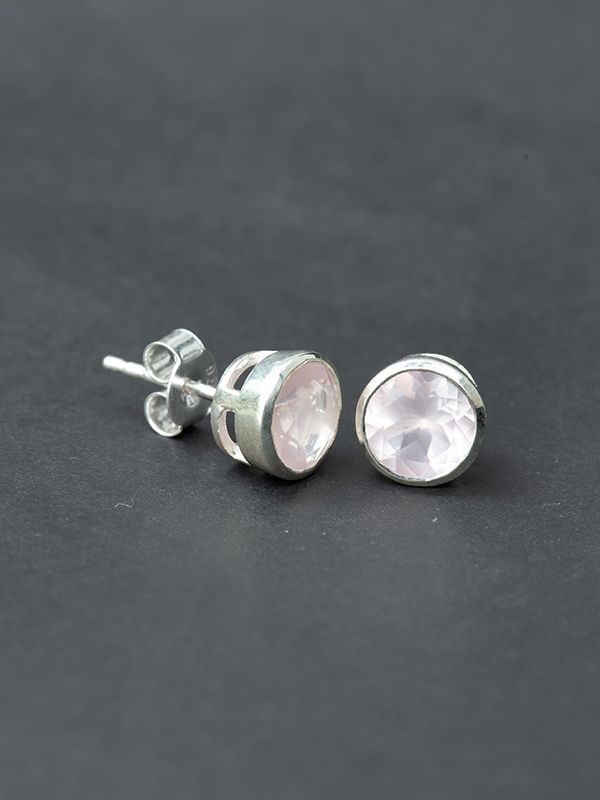 Nisha Studs