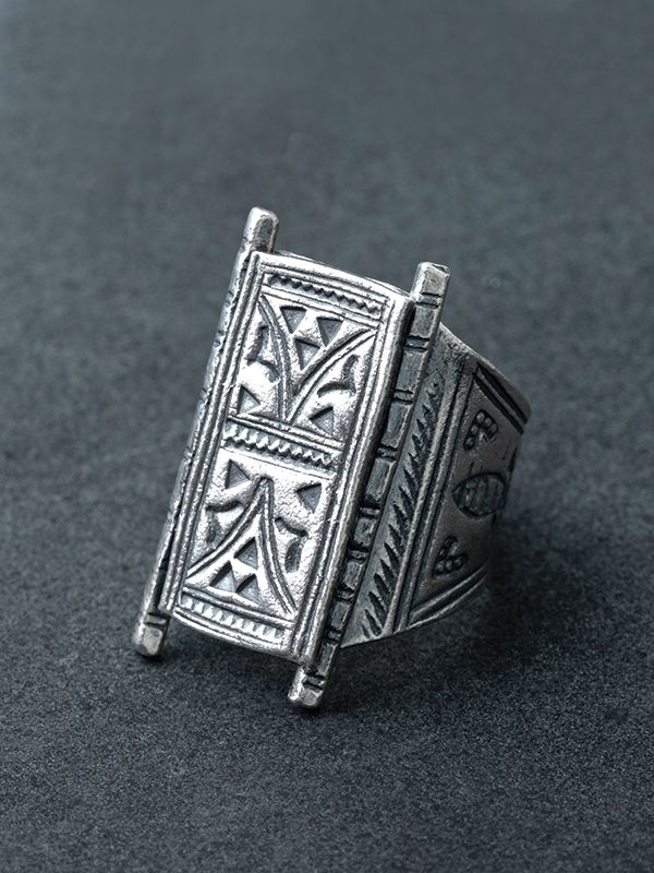 Thebes Ring