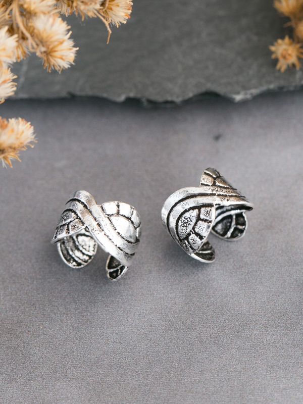 Overpass Ear Cuff 