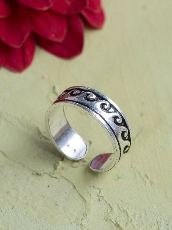 Ocean Waves Toe Ring