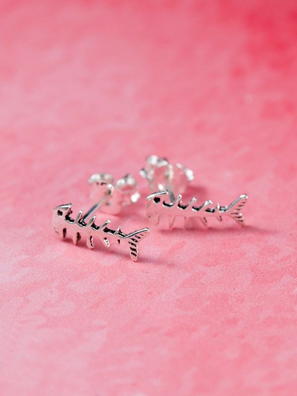 Fishbone Studs
