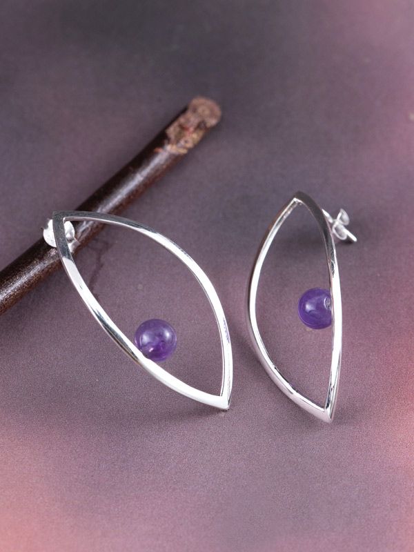 Tyrian Studs