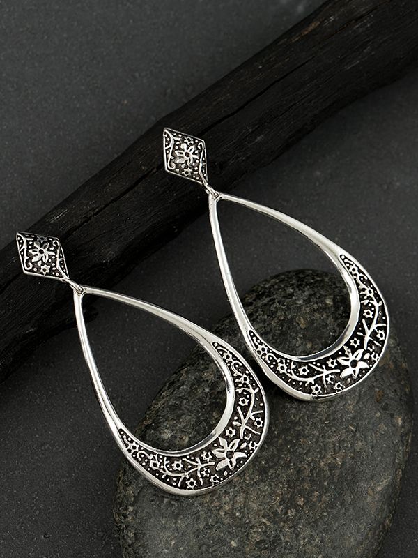 Stirra Studs