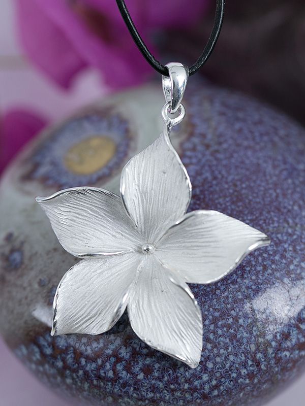 Springstar Pendant