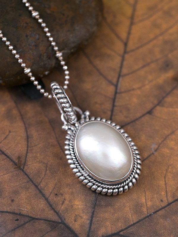 Thrille Pendant